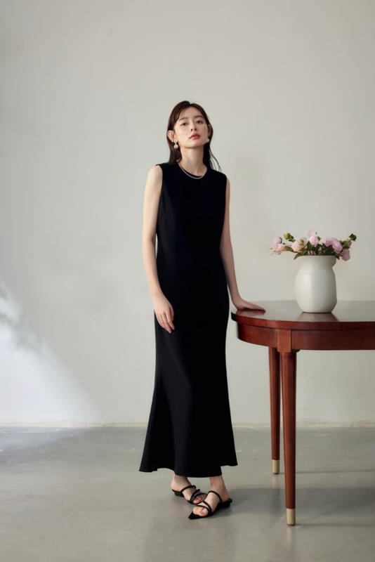 Acetic acid sleeveless big swing fish tail dress