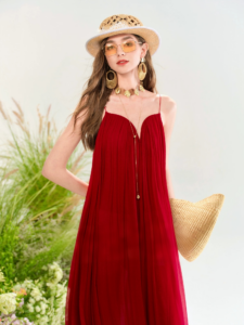 Heavy duty pleated peach heart suspender dress with large skirt hem and thin gauze dress