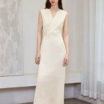 Advanced V-neck sleeveless dress
