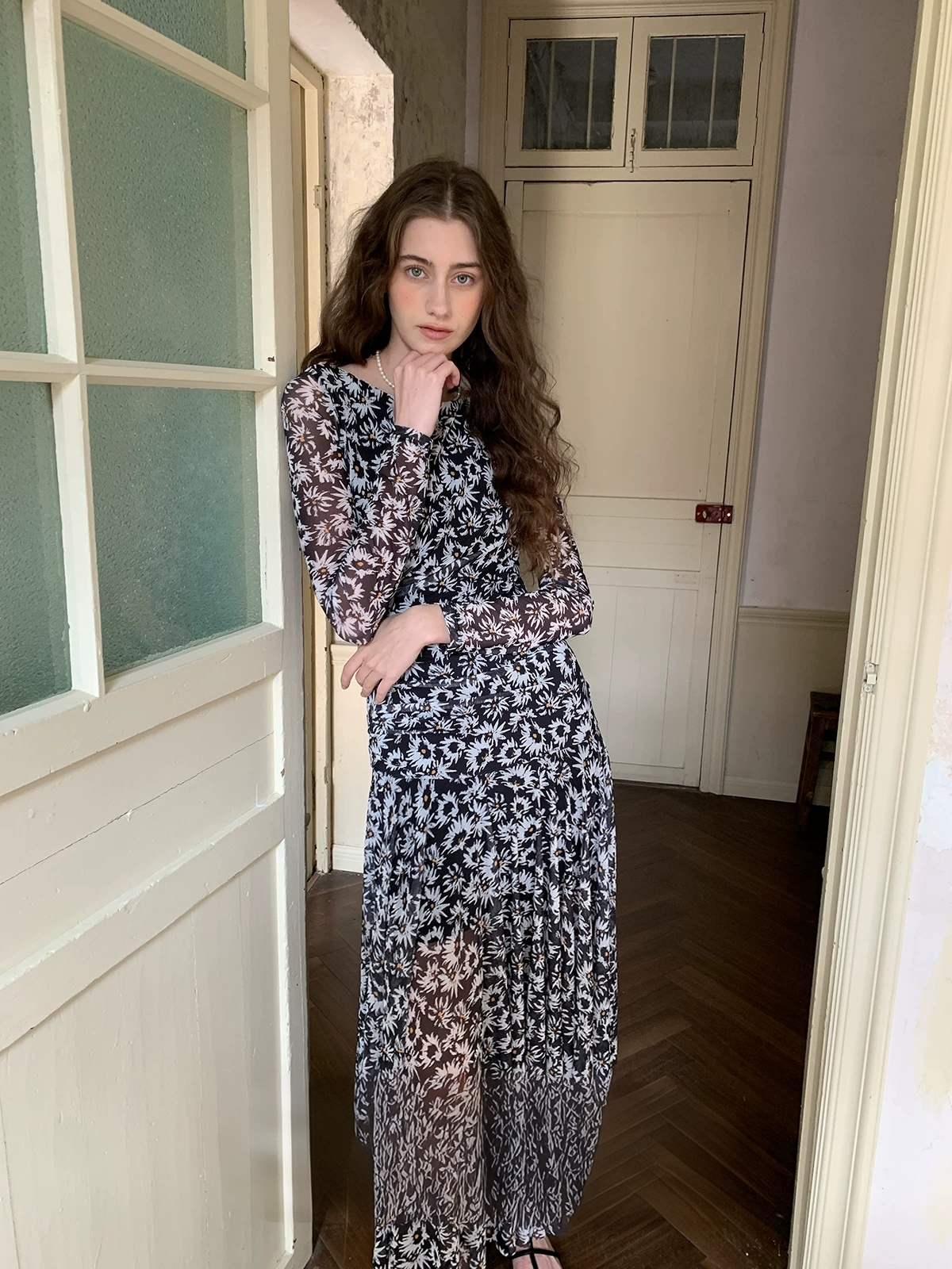 Sleeves, chiffon, floral spring dress Sleeves, chiffon, floral spring dress