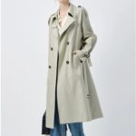 Small British style silhouette windbreaker jacket