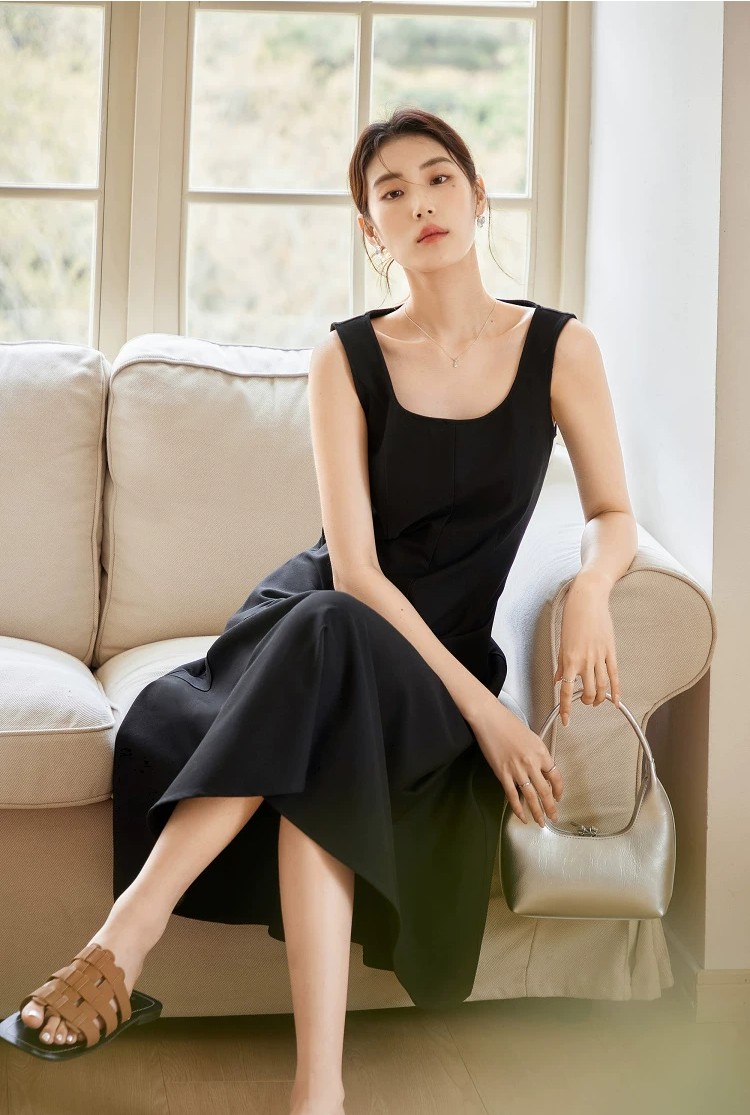Elegant minimalist three-dimensional cut sleeveless dress Elegant minimalist three-dimensional cut sleeveless dress