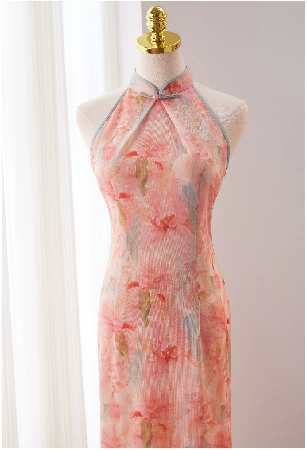 Pink neck hanging cheongsam 2026 new summer open shoulder dress Pink neck hanging cheongsam 2026 new summer open shoulder dress