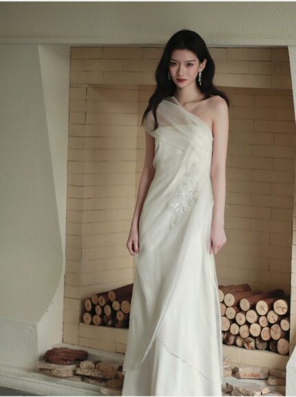 Oblique Shoulder Light Yarn Nail Bead Wedding Dress Morning Robe Dress
