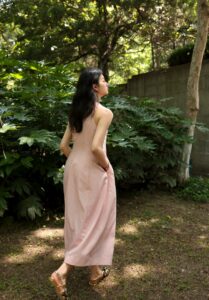 flower bud shaped waist cinched sleeveless dress