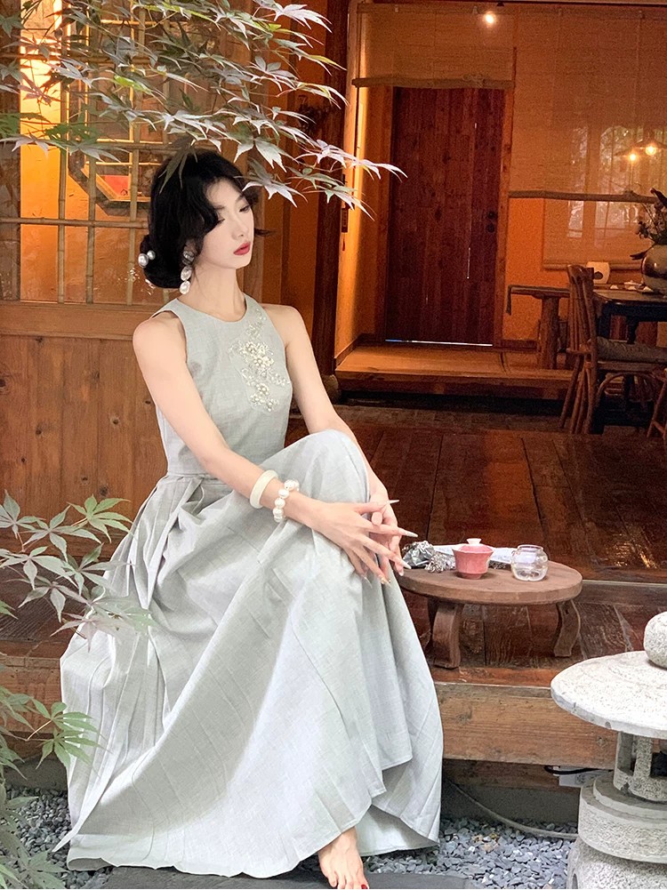 Heavy industry bead embroidery lace up large swing mop horse face skirt set Heavy industry bead embroidery lace up large swing mop horse face skirt set