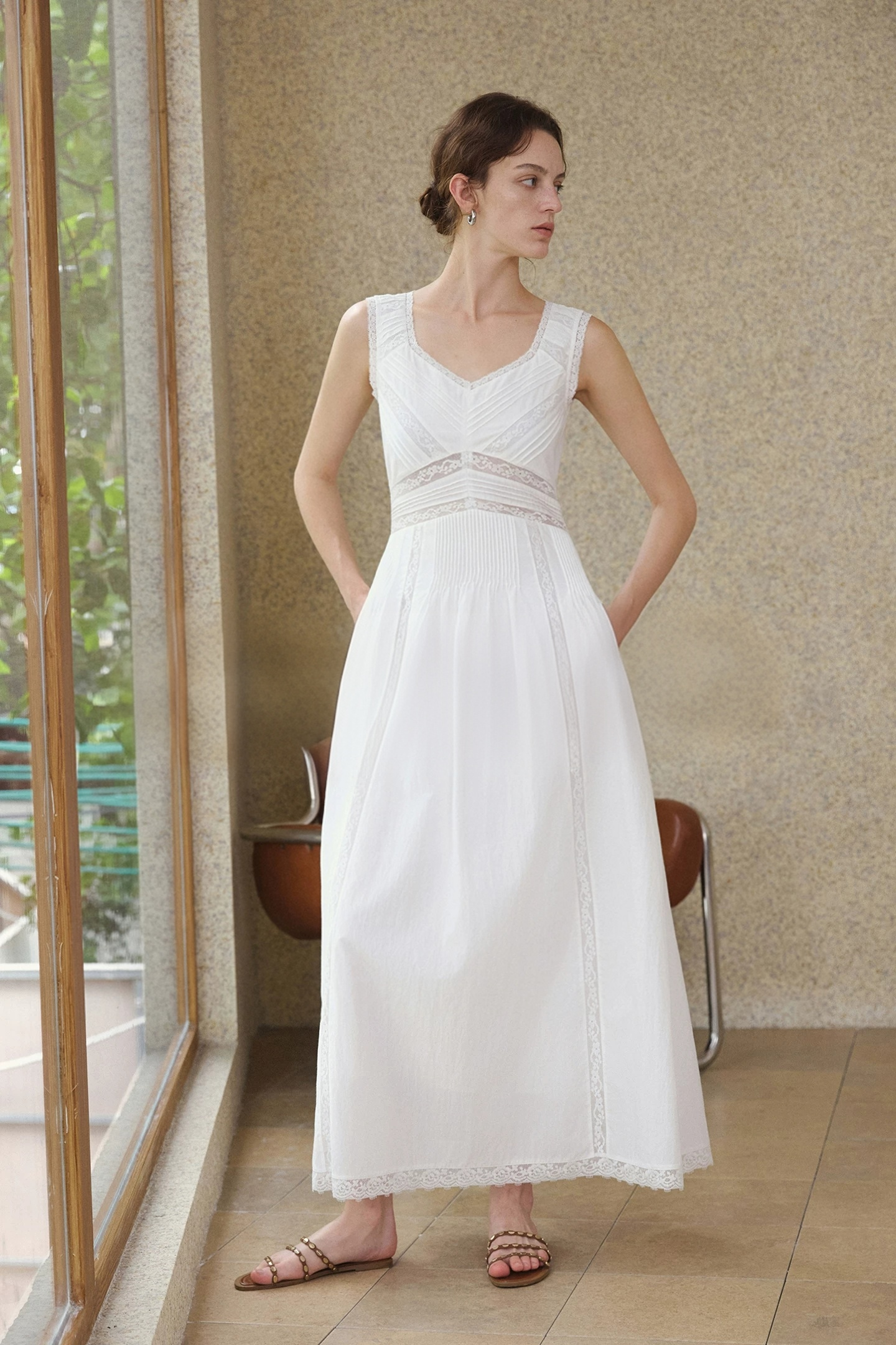 Splicing lace V-neck sleeveless dress Splicing lace V-neck sleeveless dress