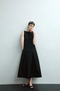 90 Retro Fashionable Low Waist Sleeveless Dress Small Black Dress