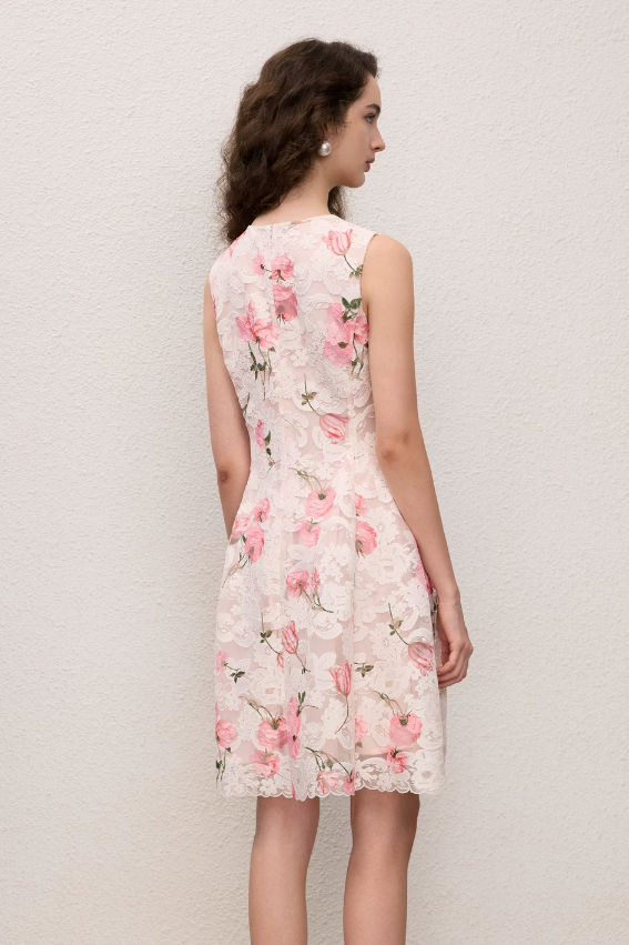 Lace waist cinched printed sleeveless dress Lace waist cinched printed sleeveless dress