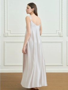 Mulberry silk dress, skin friendly and breathable lace carved nightgown