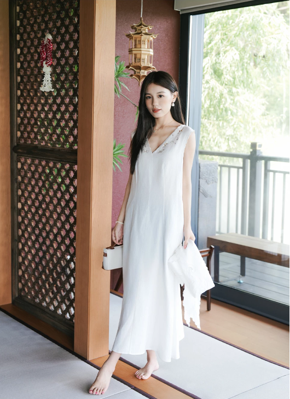 100% pure linen lotus hollow embroidery sleeveless straight tube dress 100% pure linen lotus hollow embroidery sleeveless straight tube dress