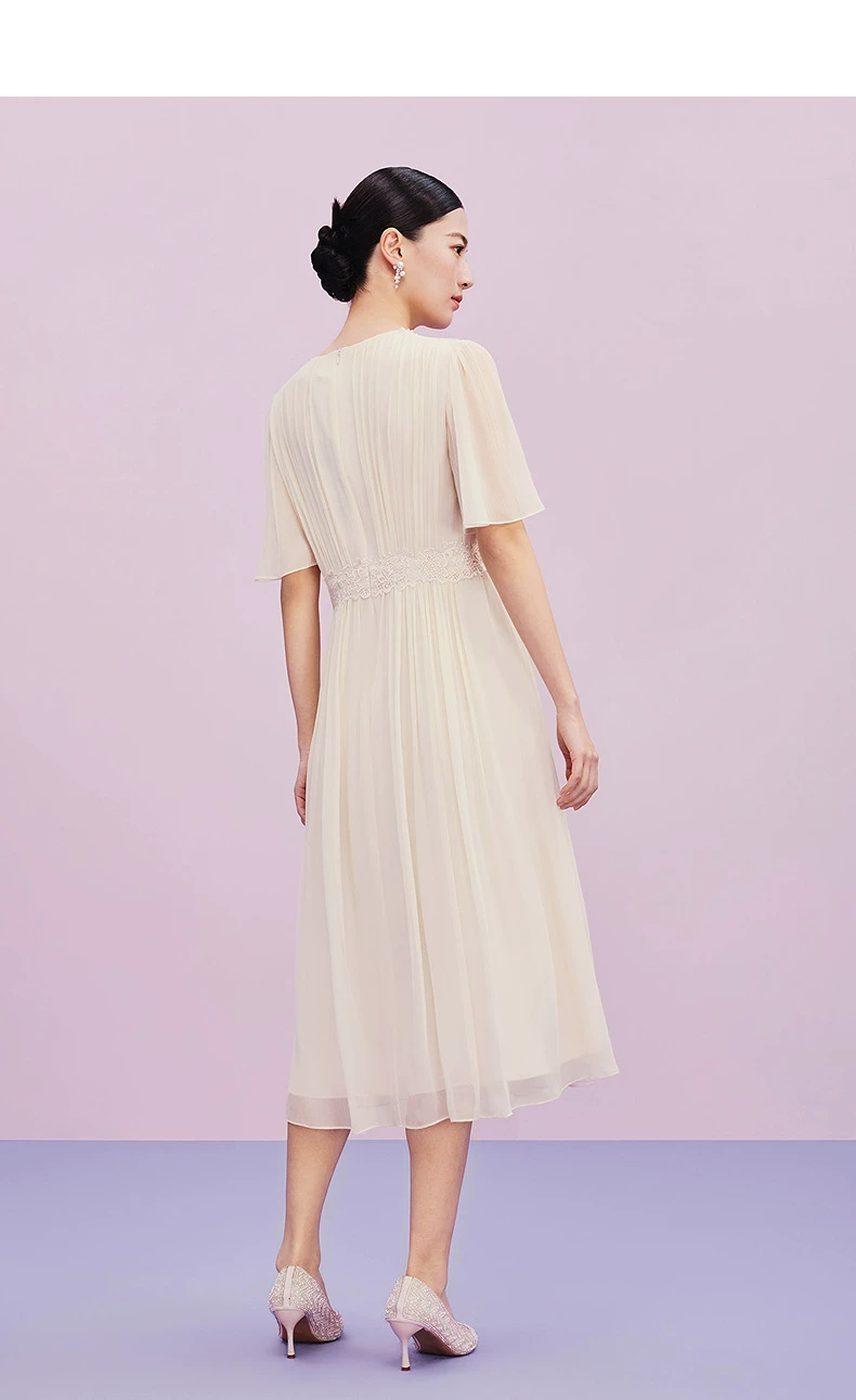 Spring and summer new French V-neck pleated long skirt Spring and summer new French V-neck pleated long skirt