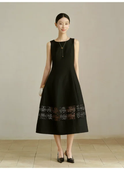 Exquisite lace hollowed out sleeveless dress with a large swing style