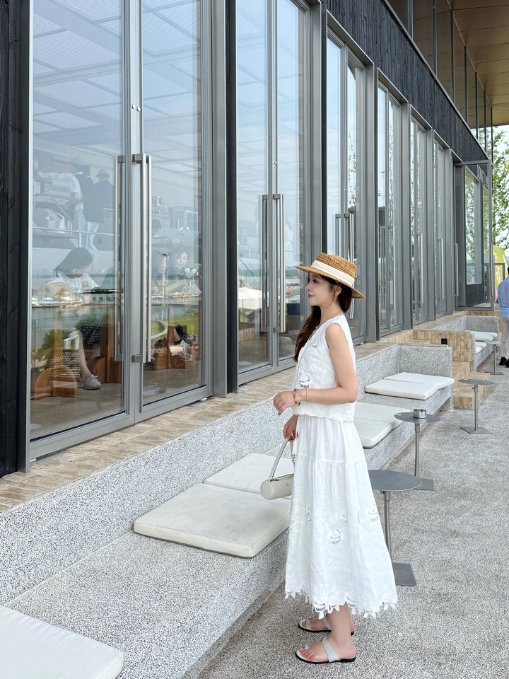 Hanma H-shaped elastic waist hook flower hollow half skirt Hanma H-shaped elastic waist hook flower hollow half skirt