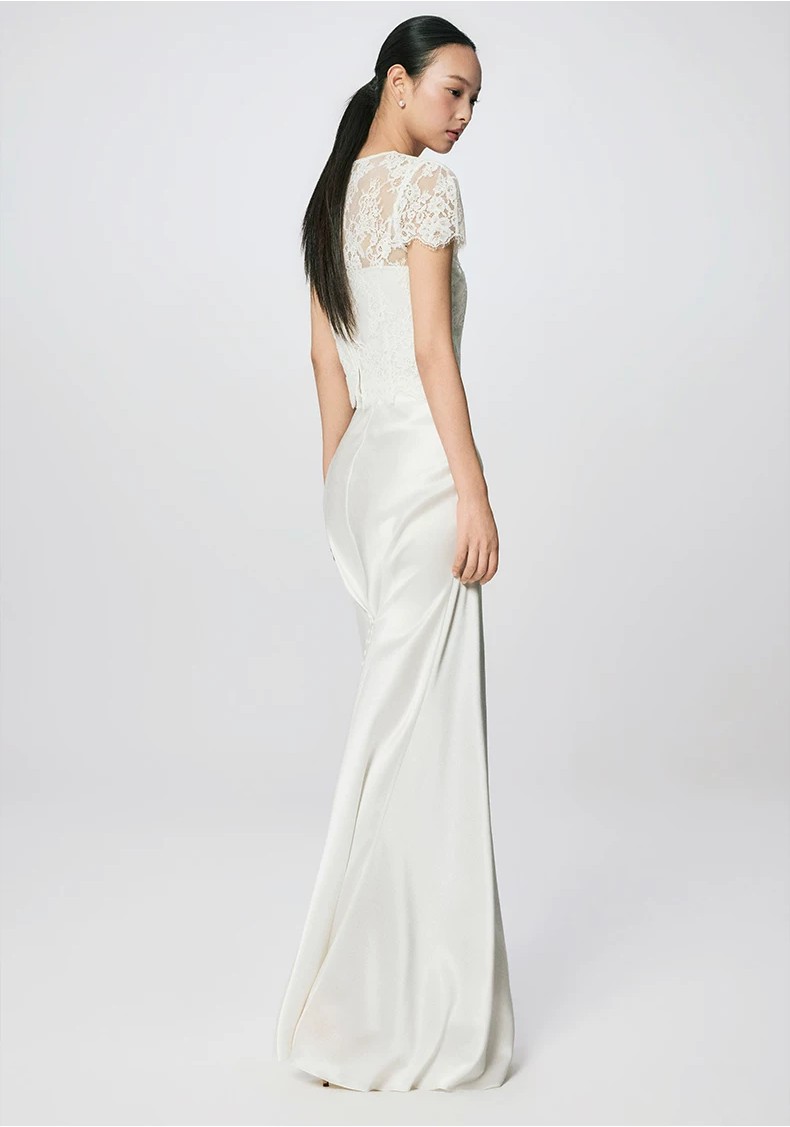 High waisted satin hanging half skirt made of silk A-line fish tail long skirt High waisted satin hanging half skirt made of silk A-line fish tail long skirt