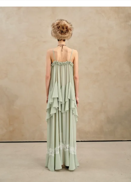 Loose-fitting green lotus leaf-patterned dress with straps