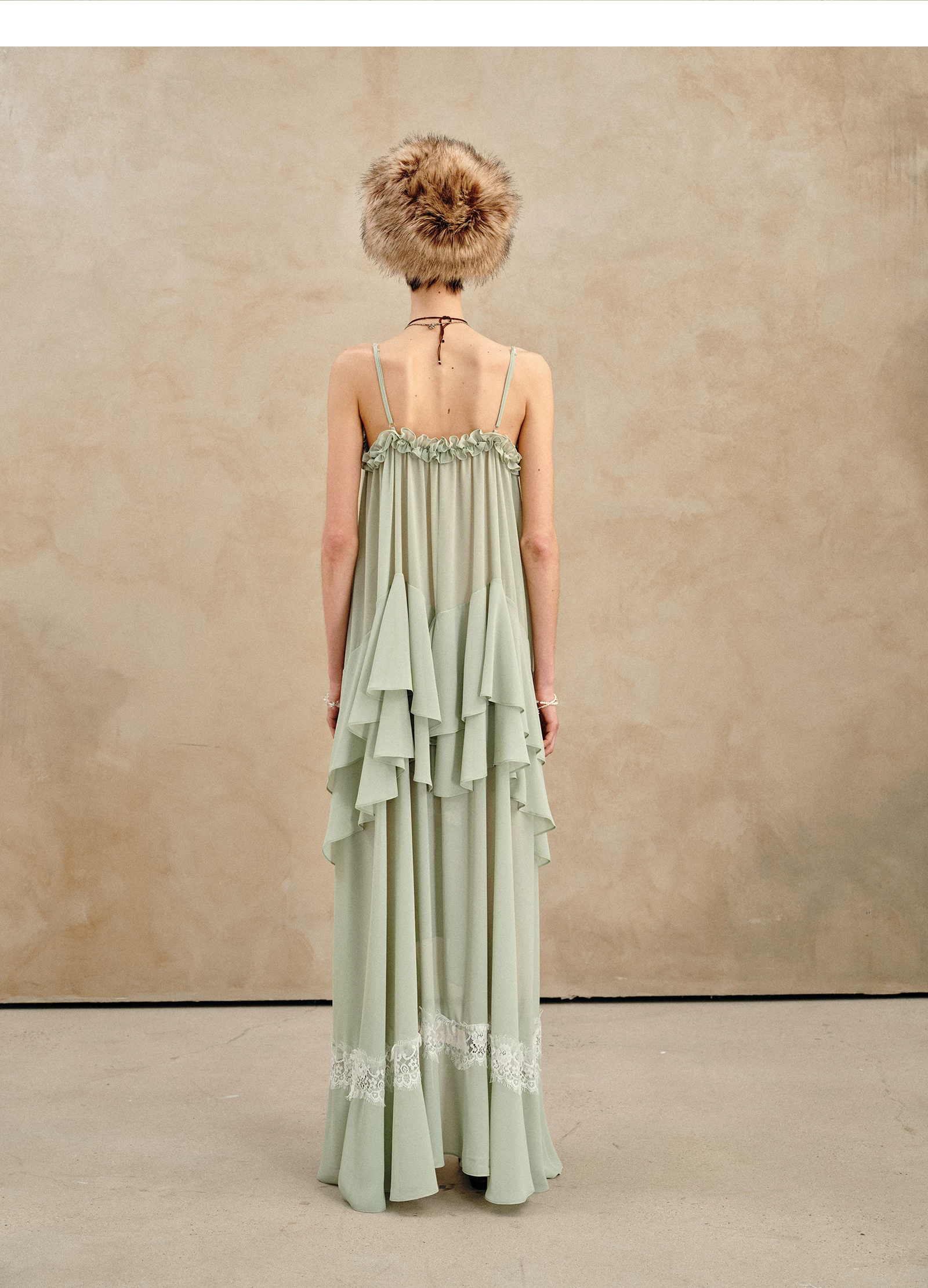 Loose-fitting green lotus leaf-patterned dress with straps!!381549109 Loose-fitting green lotus leaf-patterned dress with straps