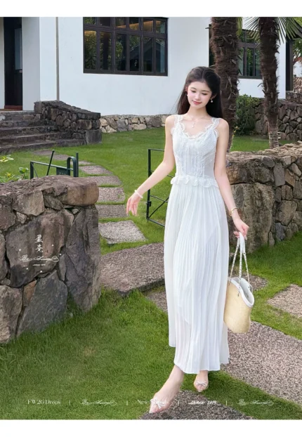 Lace chiffon pleated waist dress V-neck camisole skirt