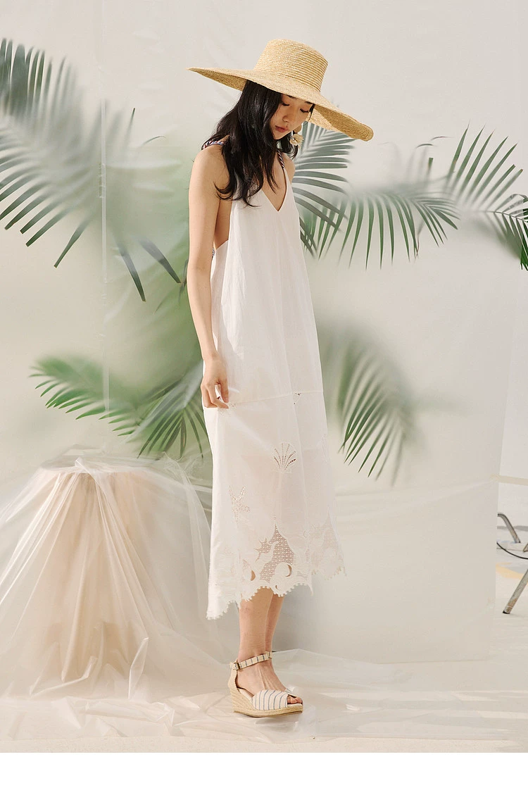 Embroidered contrasting dress sleeveless camisole skirt Embroidered contrasting dress sleeveless camisole skirt