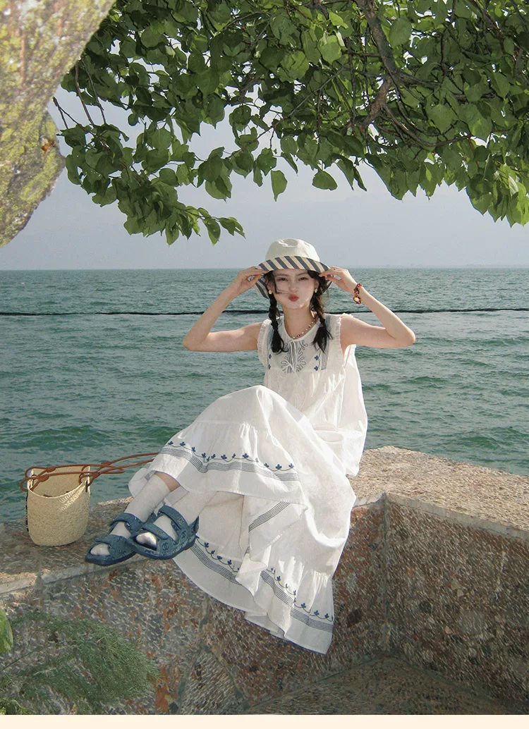 French Navigation Heavy Industry Flower White Embroidery Set Half Skirt French Navigation Heavy Industry Flower White Embroidery Set Half Skirt