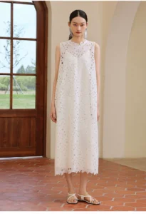Lace cut flower hollow dress