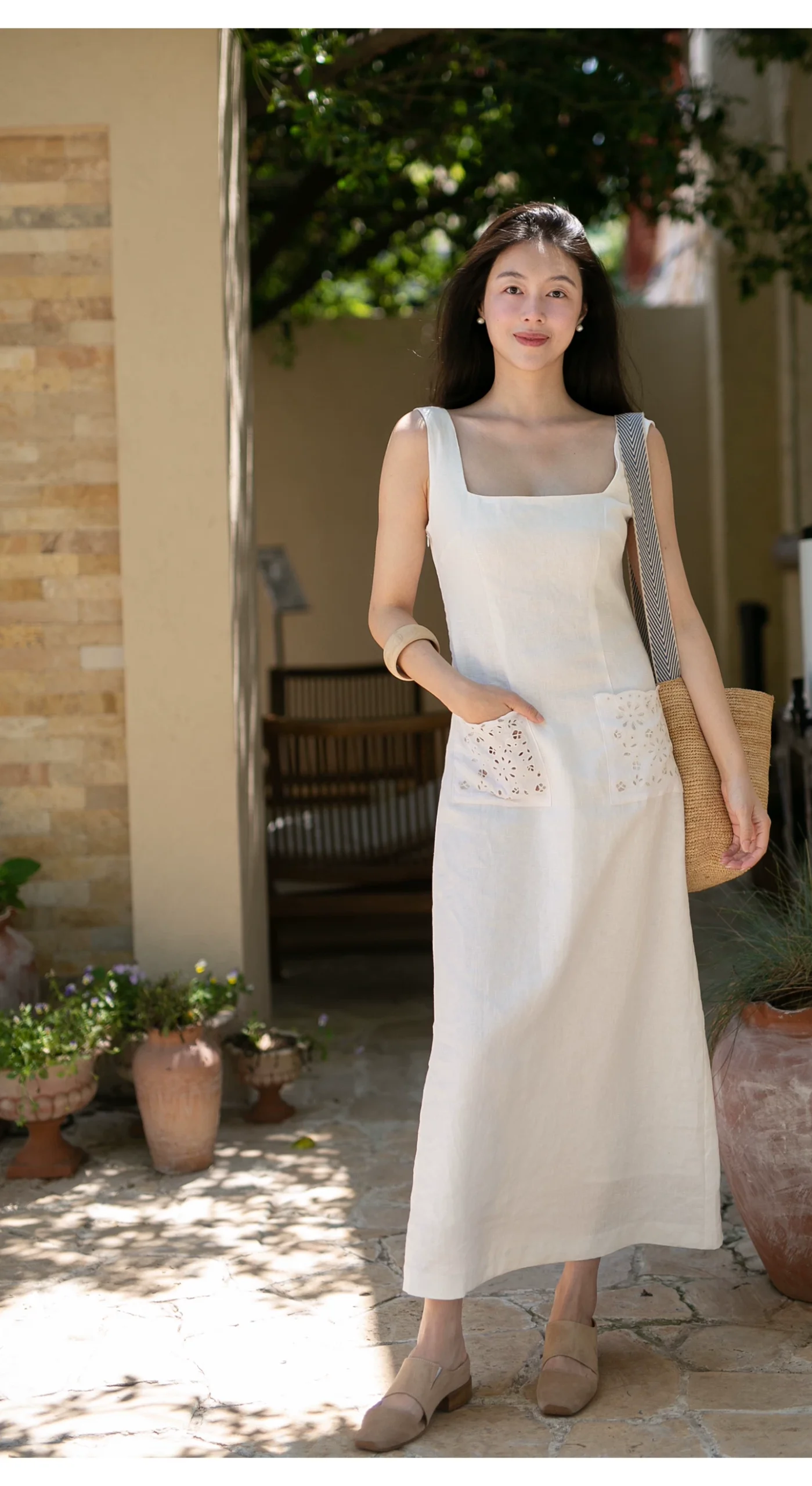 French embroidered vest, white skirt, vacation style temperament, waist cinched sleeveless dress French embroidered vest, white skirt, vacation style temperament, waist cinched sleeveless dress