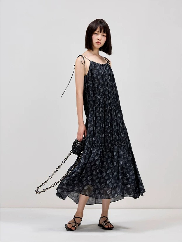 100% mulberry silk floral black A-line length fake style suspender dress 100% mulberry silk floral black A-line length fake style suspender dress