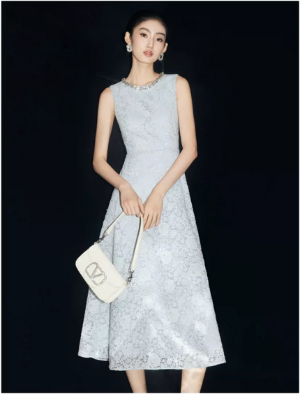 Blue lace sleeveless dress