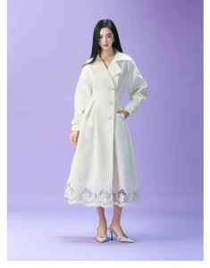 Original design: Heavy industry hollowed out flower embroidery waist cinching white long windbreaker