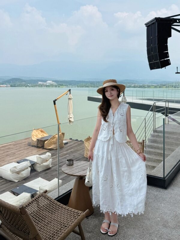 Hanma H-shaped elastic waist hook flower hollow half skirt