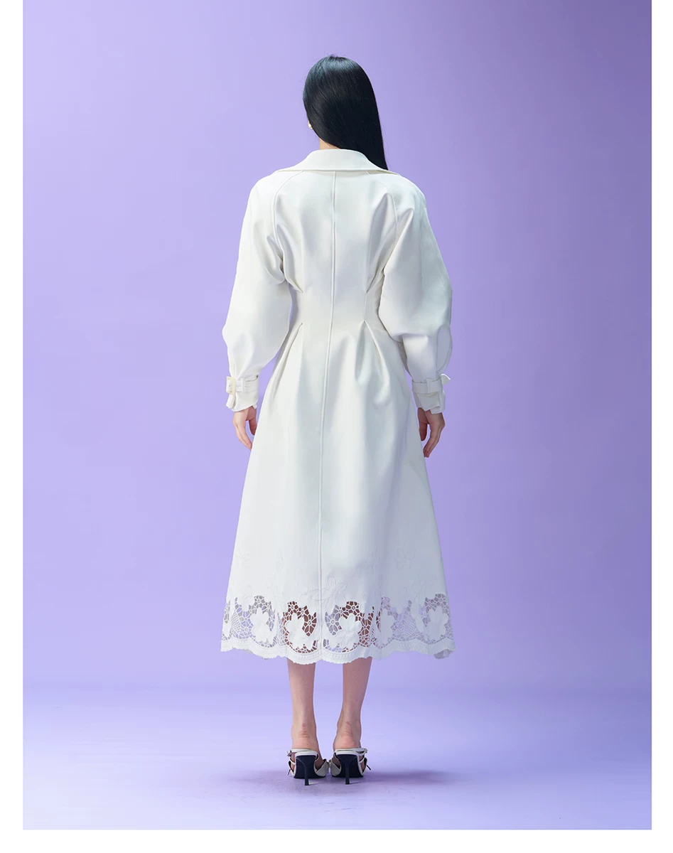 Original design: Heavy industry hollowed out flower embroidery waist cinching white long windbreaker Original design: Heavy industry hollowed out flower embroidery waist cinching white long windbreaker