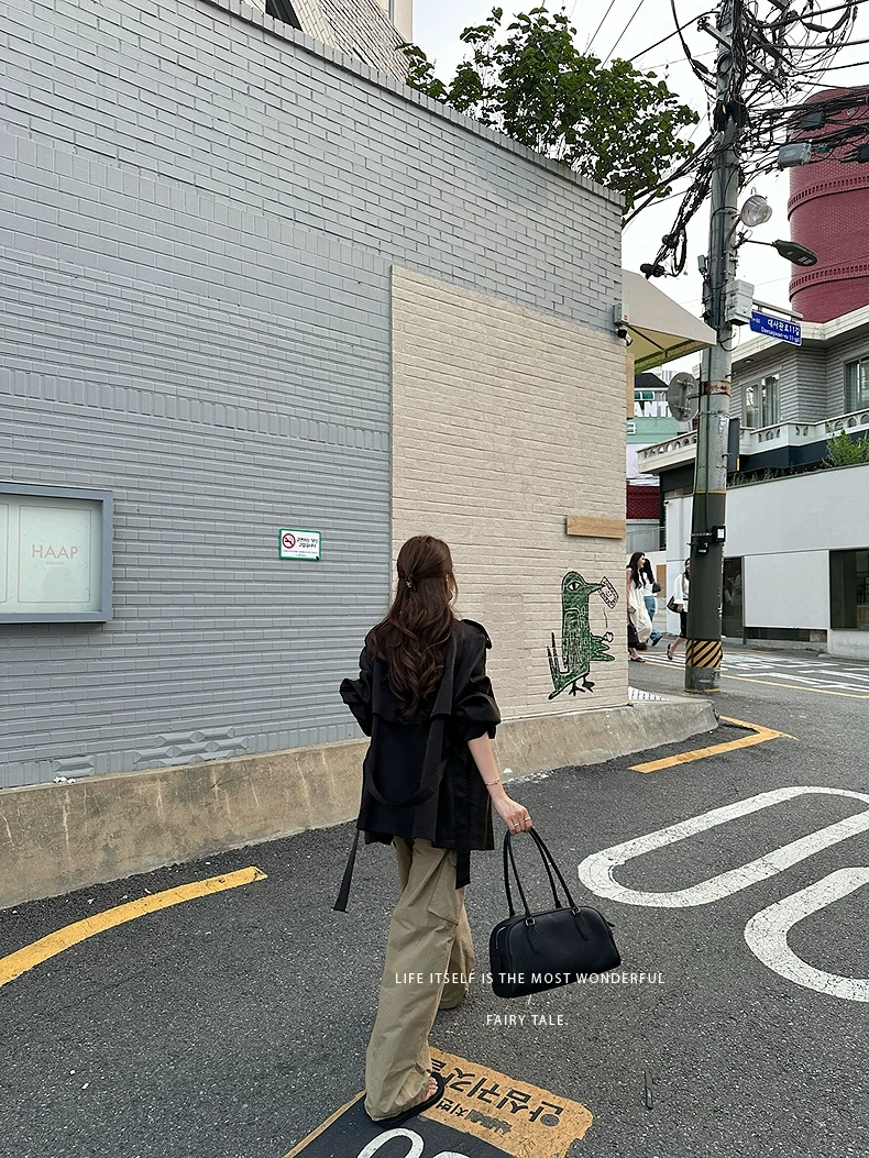 Stylish short commuter trench coat Stylish short commuter trench coat