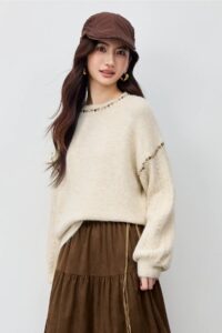 Round neck loose fitting sheepwool thick warm sweater