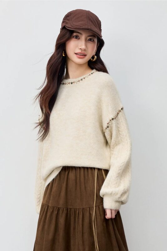 Round neck loose fitting sheepwool thick warm sweater