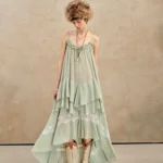 Loose-fitting green lotus leaf-patterned dress with straps