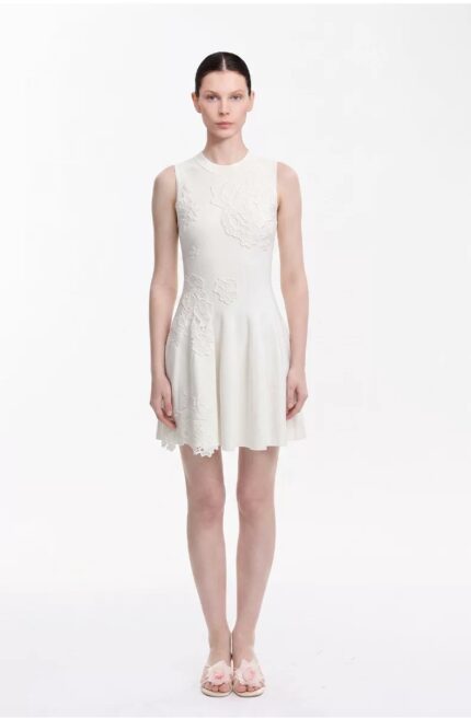 Heavy embroidery sleeveless dress with waist cinching and slimming effect, large A-line skirt
