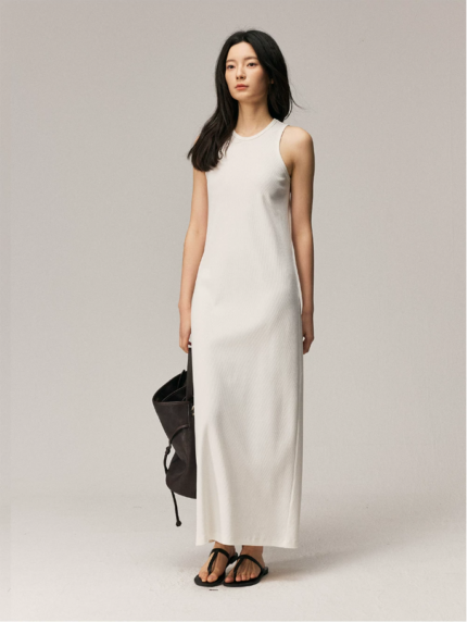 Tailored vest, round neck sleeveless dress, casual long skirt