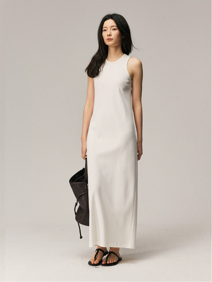 Tailored vest, round neck sleeveless dress, casual long skirt Tailored vest, round neck sleeveless dress, casual long skirt