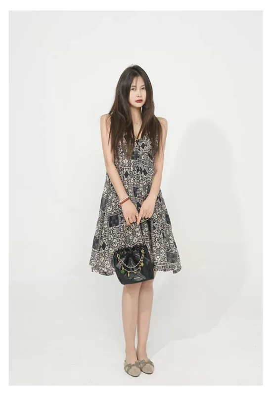 Fresh girl's artistic printed waistband and fluffy camisole skirt