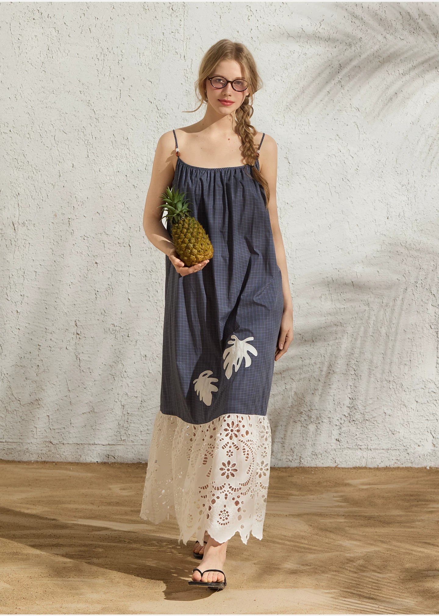 Hollow lace patchwork camisole skirt Hollow lace patchwork camisole skirt