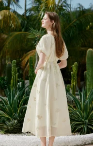 White dress, women's summer floral embroidery, waist cinching, pleating, bubble sleeve skirt