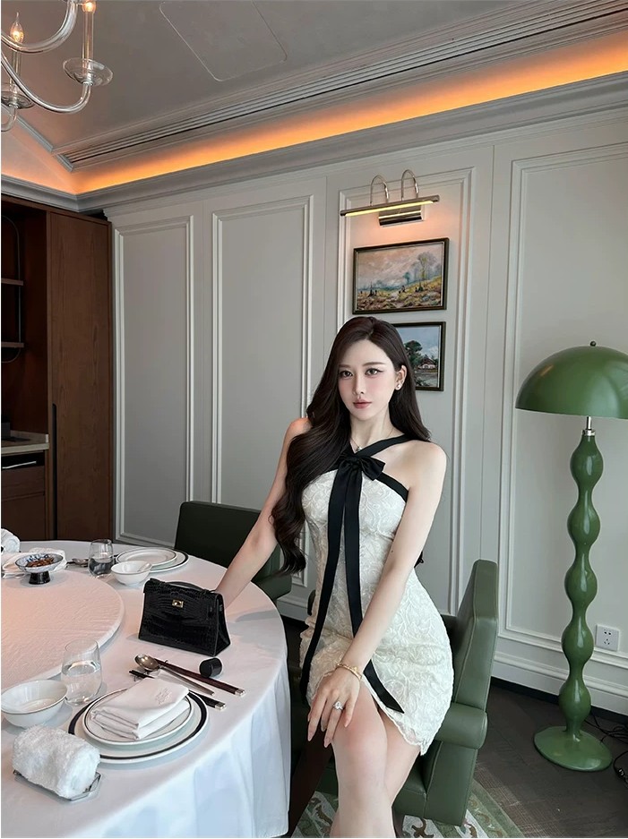Acetate bow dress for women, French style hanging neck, strapless strap, hip hugging short skirt Acetate bow dress for women, French style hanging neck, strapless strap, hip hugging short skirt