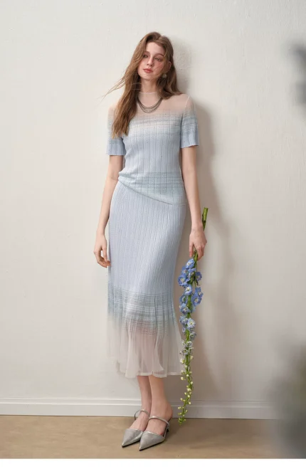 2026 Summer New Blue Hollow Knitted High Knowledge Beautiful Set Skirt