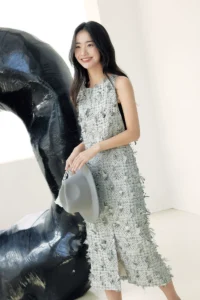 Xiaoxiangfeng three-dimensional tassel thin tweed top with front slit skirt
