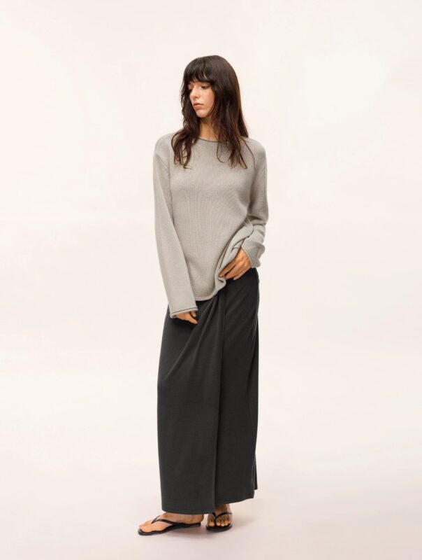 Ramie rolled edge round neck loose knit pullover sweater for women